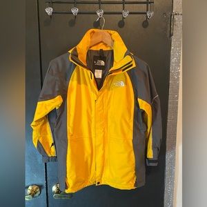BOYS NORTHFACE WEATHER JACKET